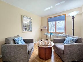 32 Plaza Lane, Selden NY 11784