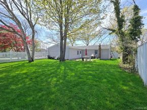32 Plaza Lane, Selden NY 11784