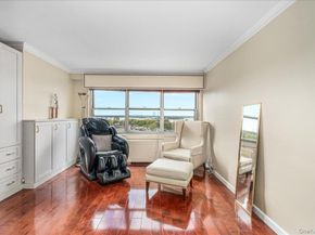 17-85 215th Street 14D, Bayside NY 11360