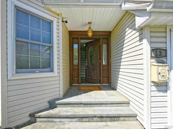 13 Sheppard Street, Glen Head NY 11545