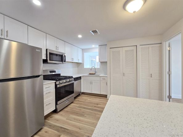 119 Sagamore Hills Drive, Port Jefferson NY 11776