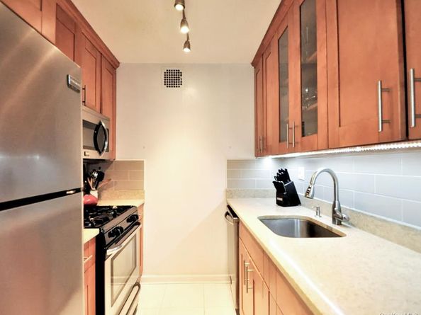 11818 Union Turnpike 6E, Kew Gardens NY 11415