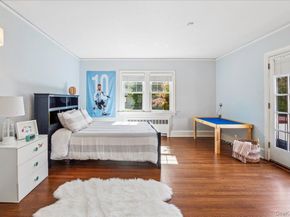 62 Broadfield Road, New Rochelle NY 10804