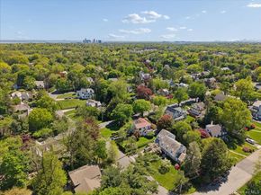 62 Broadfield Road, New Rochelle NY 10804