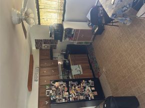 6 Mead Lane, Westbury NY 11590