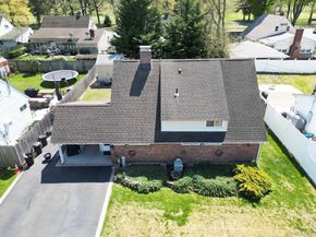 6 Mead Lane, Westbury NY 11590