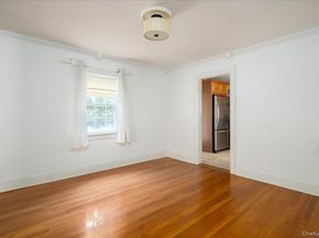 3937 John Lane, Seaford NY 11783