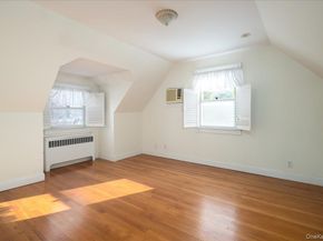 3937 John Lane, Seaford NY 11783