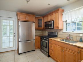 3937 John Lane, Seaford NY 11783