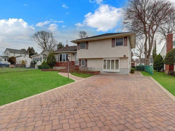 50 Independence Avenue, Babylon NY 11702