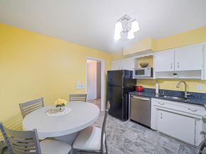 6 Oatley Place, Commack NY 11725