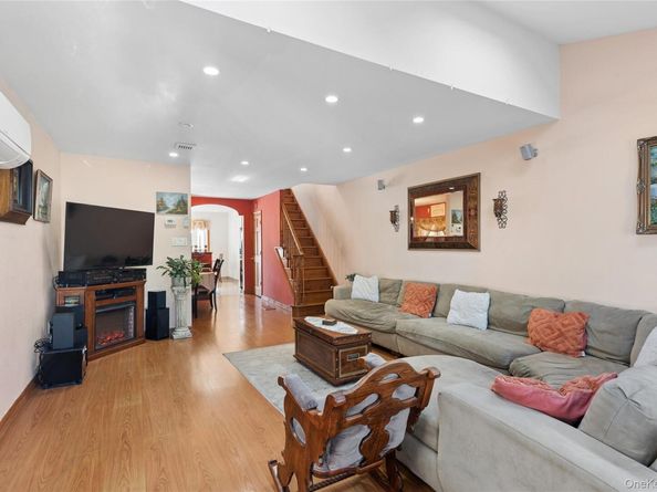33-22 Jordan Street, Flushing NY 11358