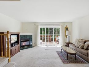 10 Heckscher Spur Road, East Islip NY 11730