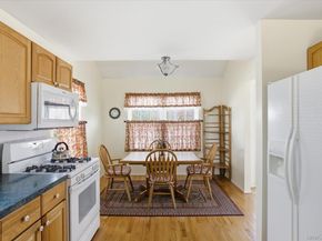 10 Heckscher Spur Road, East Islip NY 11730