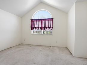 10 Heckscher Spur Road, East Islip NY 11730