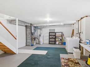 10 Heckscher Spur Road, East Islip NY 11730