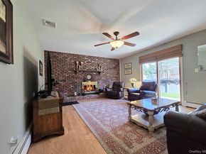 17 Ethan Lane, Ronkonkoma NY 11779
