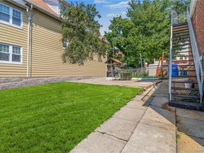 1389 E 233rd Street, Bronx NY 10466