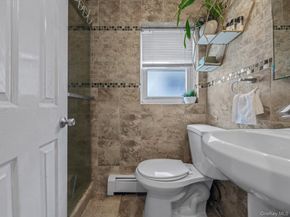 73 E Beach Promenade, Lindenhurst NY 11757