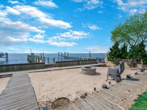 73 E Beach Promenade, Lindenhurst NY 11757