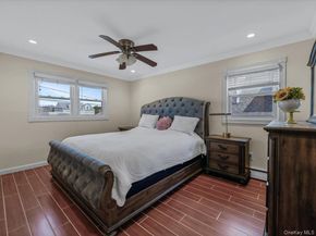 73 E Beach Promenade, Lindenhurst NY 11757