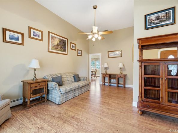 33 Timber Ridge Drive, Coram NY 11727