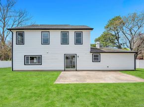 17 Blackpine Drive, Medford NY 11763