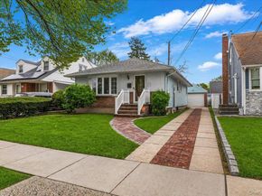 351 Maple Avenue, Uniondale NY 11553