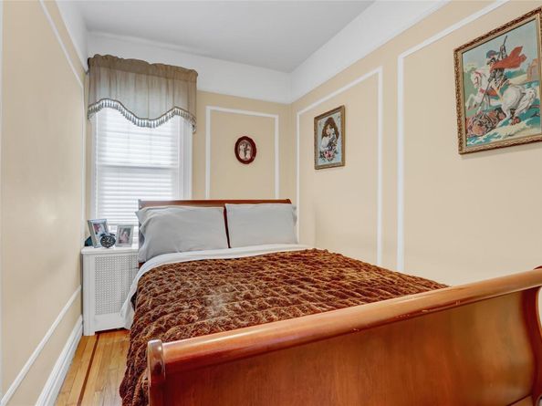 2445 Yates Avenue, Bronx NY 10469
