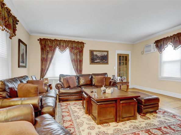 2445 Yates Avenue, Bronx NY 10469