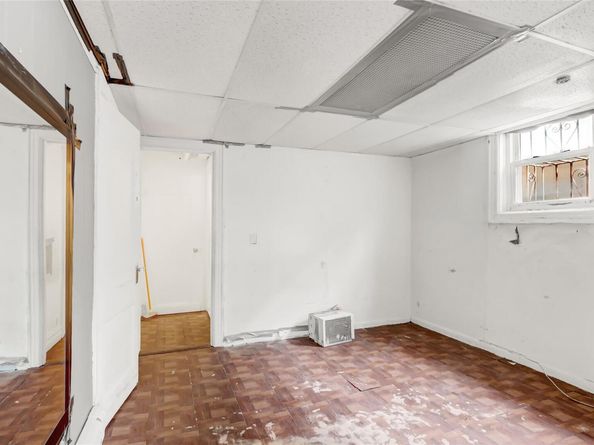 2445 Yates Avenue, Bronx NY 10469