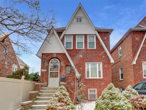 2445 Yates Avenue, Bronx NY 10469