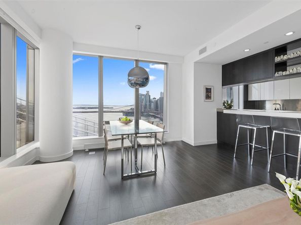 252 South Street 25D, New York (Manhattan) NY 10002