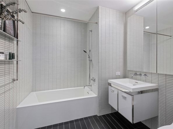 252 South Street 25D, New York (Manhattan) NY 10002