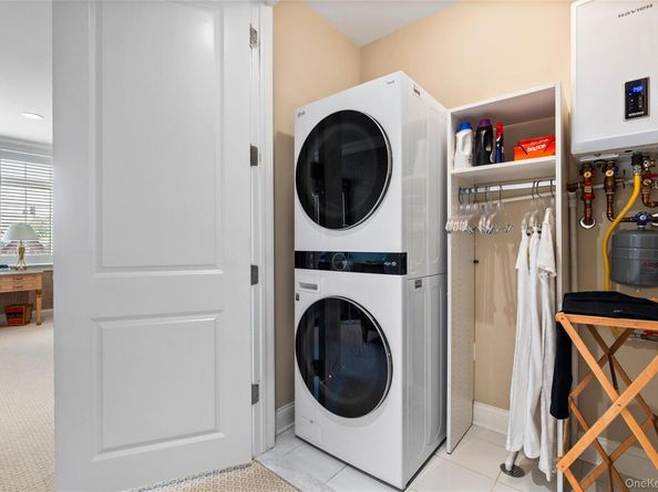 1 Christie Place 205W, Scarsdale NY 10583