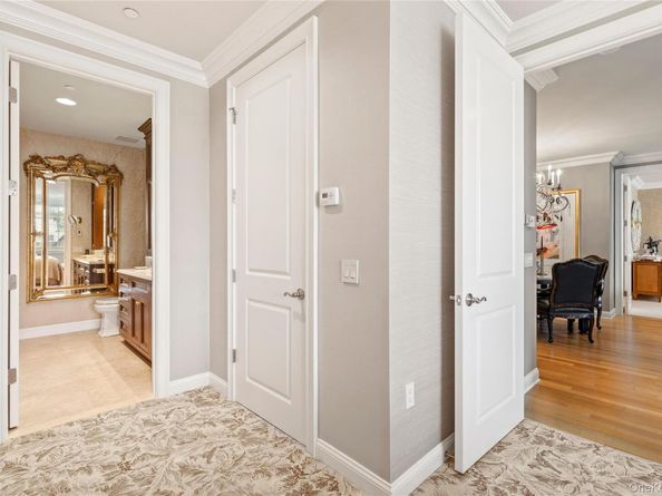 1 Christie Place 205W, Scarsdale NY 10583