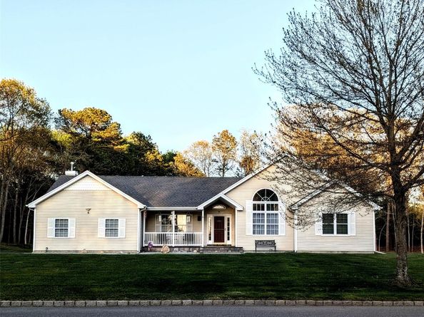 6 Susan Lane, Middle Island NY 11953