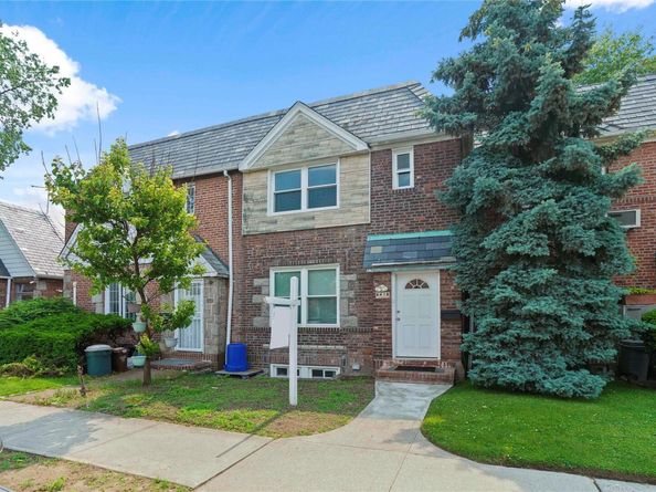 64-18 84 Place, Middle Village NY 11379