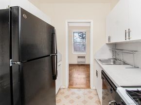 679 W 239th Street 1C, Bronx NY 10463