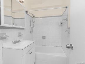 679 W 239th Street 1C, Bronx NY 10463