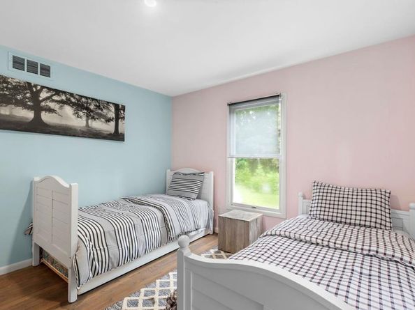 33 Whalers Drive, Sag Harbor NY 11963