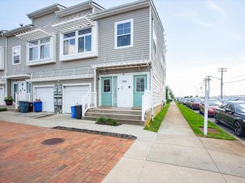73-19 Arverne Mews Drive