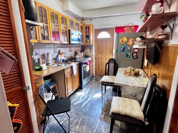 101-16 32nd Ave, East Elmhurst NY 11369