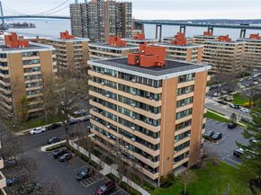 162-40 9th Avenue 3B, Beechhurst NY 11357