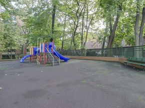162-40 9th Avenue 3B, Beechhurst NY 11357
