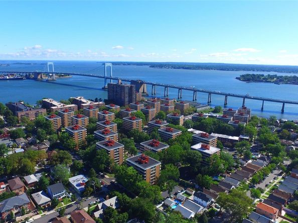 162-40 9th Avenue 3B, Beechhurst NY 11357