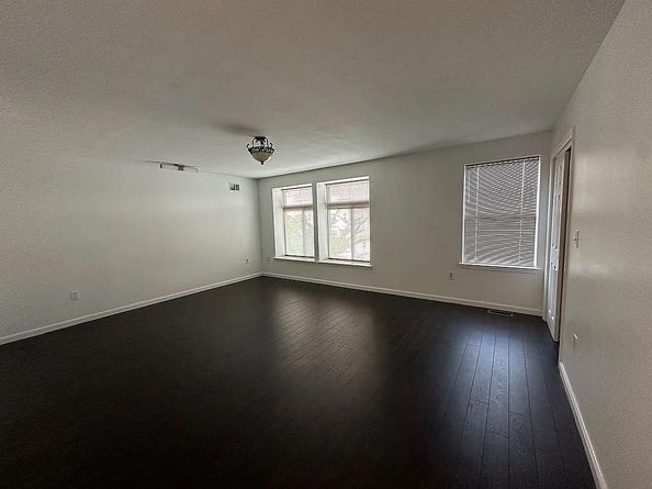162 Commodore Circle E, Arverne NY 11692