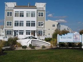162 Commodore Circle E, Arverne NY 11692