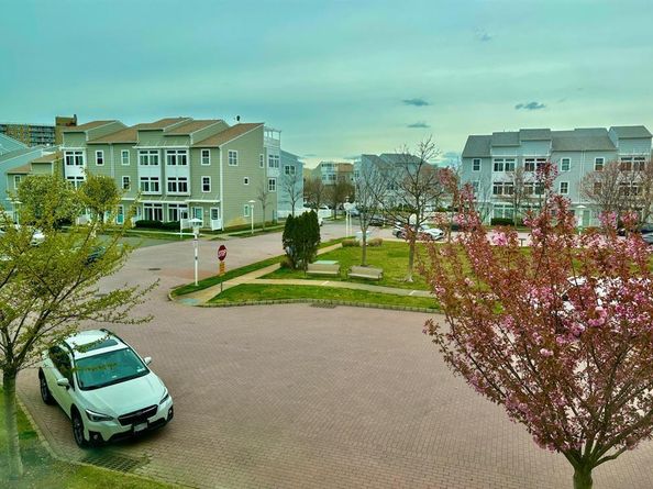 162 Commodore Circle E, Arverne NY 11692