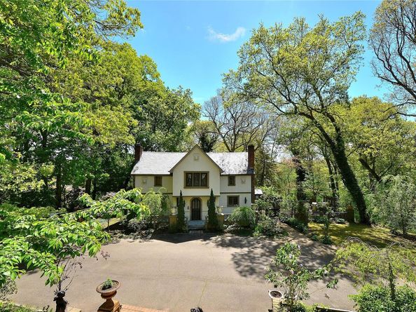 85 Dix Hills Road, Huntington NY 11743